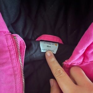 Carhartt 18 months pink jacket worn a handful of times basically brand new.